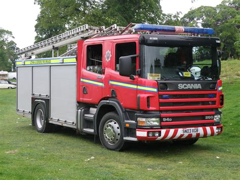 Scania 94D 260 Fire Engine | Scania fire engine, SN03XGB, Lo… | Flickr