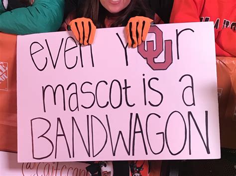 Best College GameDay signs from Week 10