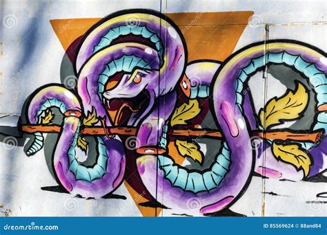 Snake graffiti editorial stock image. Image of snake - 85569624