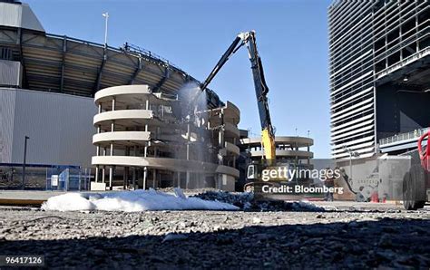 21 Giants Stadium Demolition Starts Stock Photos, High-Res Pictures, and Images - Getty Images