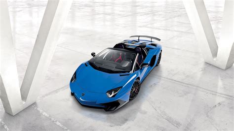 Blue Lamborghini Aventador Roadster