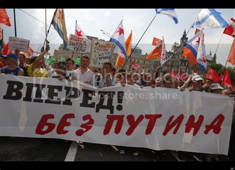 What Flags Do Russia’s Protestors Use? | Motley Moose – Archive