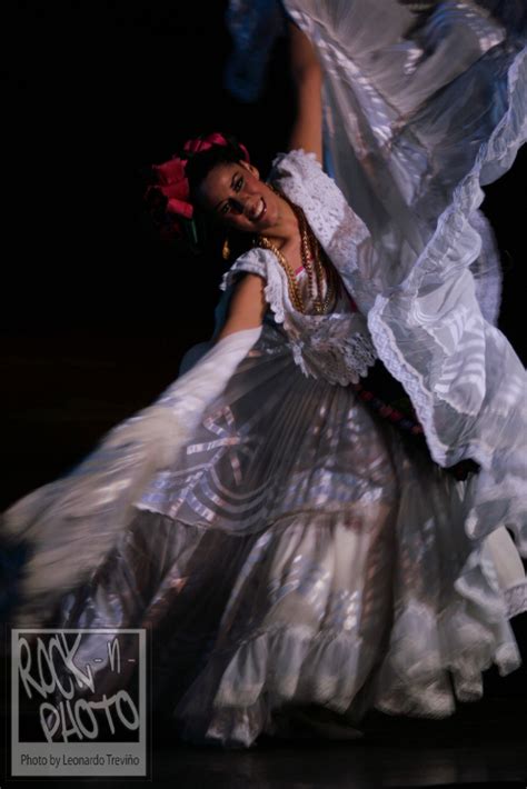 Rock-n-Photo: Ballet Folklorico de Amalia Hernandez