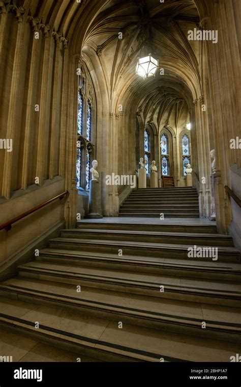 Palace of westminster inside hi-res stock photography and images - Alamy