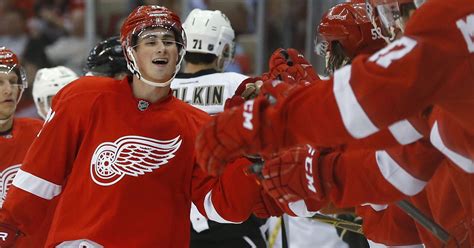 Dylan Larkin makes team as Detroit Red Wings finalize opening roster