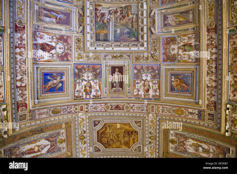 Gallery of the Maps, Musei Vaticani, Rome, Italy Stock Photo - Alamy