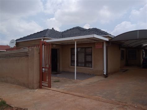 Soweto properties and houses for sale: 1 to 30 of 67 | MyProperty