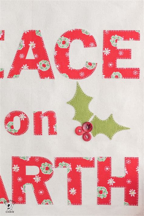 Christmas DIY Canvas Banner - The Polka Dot Chair