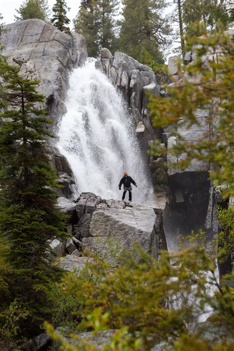 Hiking in the Trinity Alps - Outdoor Project