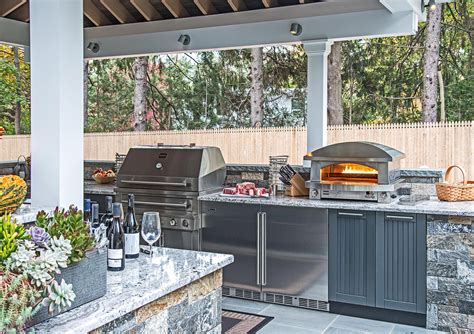 Outdoor Pizza Oven Cabinets | Brown Jordan Outdoor Kitchens