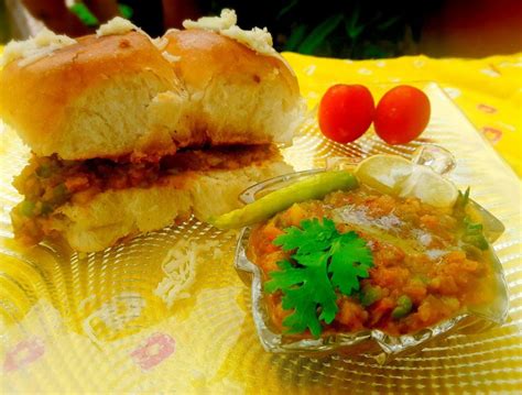 Mumbai Masala Pav and Bhaji Recipe with Step by Step Photos