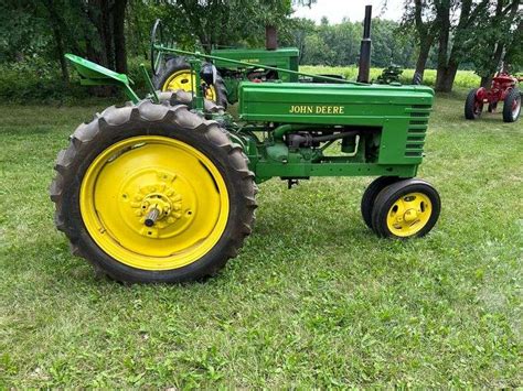 John Deere H Tractor - Meagher Auctioneers