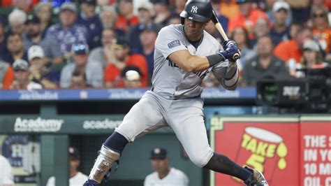 Yankees' Juan Soto launches massive home run in return vs. Padres ...