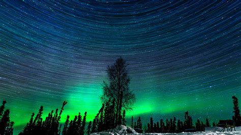 Hypnotic Northern Lights Time-Lapse Captured Over 2 Magical Nights in Alaska | HuffPost