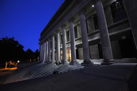 The Sun Sets on the Traditional Library | News | The Harvard Crimson