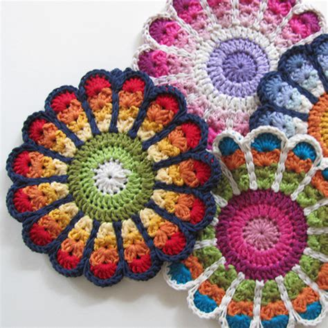 Crochet Guide: Flower Potholders