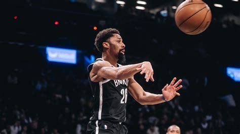 Spencer Dinwiddie: Delivering Dimes | NBA.com