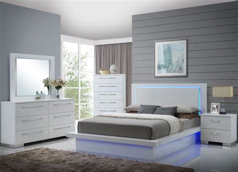 Sapphire High Gloss White Laminate Platform Bedroom Set from New Classic | Coleman Furniture