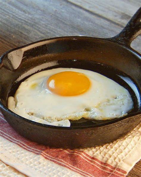 Savory Cast Iron Skillet Recipe - Fried Egg | Homesteading Simple Self ...