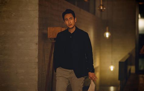 Who Is Lee Sun Kyun? 5 Facts About the Late Korean Actor | Preview.ph