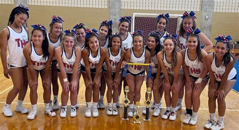 Tidehaven cheerleaders earn honors at cheer camp | The Bay City Sentinel