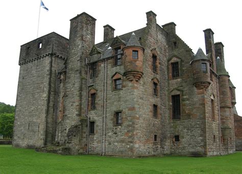 Newark Castle, Inverclyde, Scotland (With images) | Newark castle ...