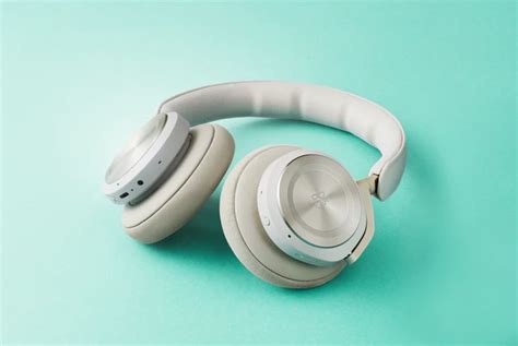 Wireless headphones - Beautiful design, great sound | B&O