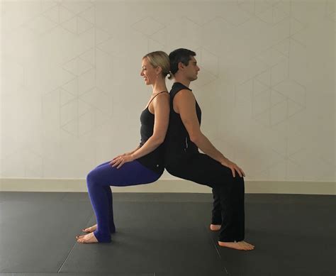 Berbagai Kumpulan Pose Yoga Yang Bisa Dilakukan Berpasangan. Bisa Bikin Tambah Mesra Lho - Blog Unik