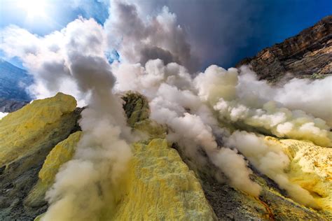 Toxic vappors of sulfur mining, Mount Ijen crater lake, East Java, Indonesia | Boiron USA