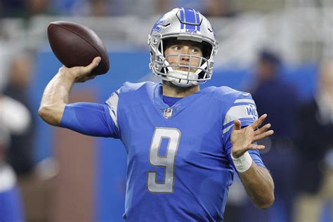 Matthew Stafford passes NFL legend in career passing yards