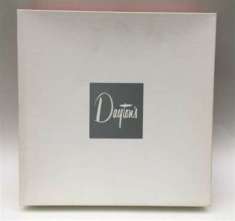 Vintage Daytons Department Store Minneapolis Logo Christmas Gift Box | eBay | Christmas gift box ...