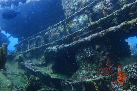 10 Caribbean Shipwrecks