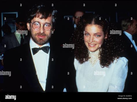 STEVEN SPIELBERG Amy Irving 1984.Credit: Ralph Dominguez/MediaPunch ...