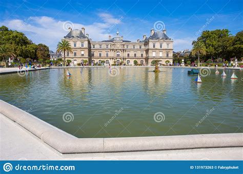 Palace of Luxembourg Gardens, Paris, France Editorial Stock Photo ...