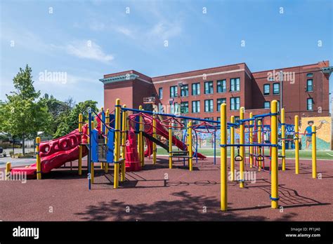 Prescott Elementary School - Chicago Public Schools Stock Photo - Alamy