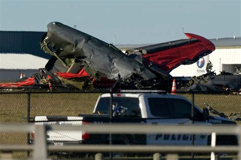 6 Dead After Planes Crash in Mid-Air at Dallas Executive Airport - The ...