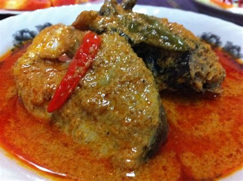 Cik Wan Kitchen: Gulai Ikan Tongkol (2)