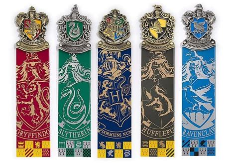 30 Magical Harry Potter Bookmarks That Every Fan Will Love | Harry potter crest, Harry potter ...