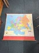 VINTAGE PULL DOWN CLASSROOM MAP (EUROPE) - Isabell Auction