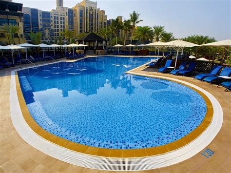 jumeirah-mina-a-salam-pool - Dubai