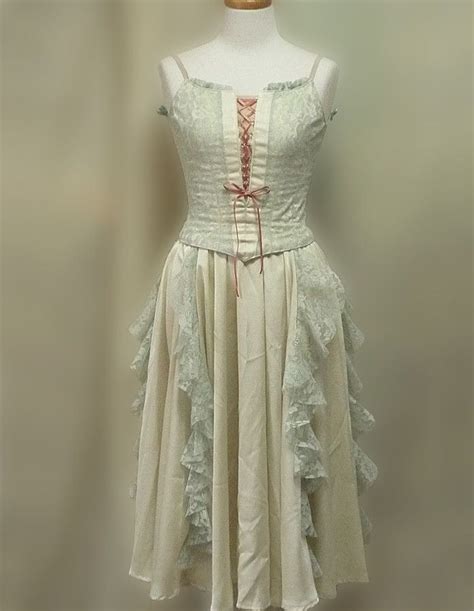 Manon Pas de Deux | Stage costume, Dress form mannequin, Ballet costumes