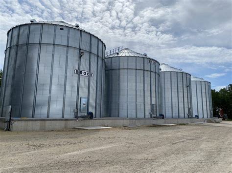 Stiffened Farm & Commercial Grain Bins - Valley Agro Services Ltd.