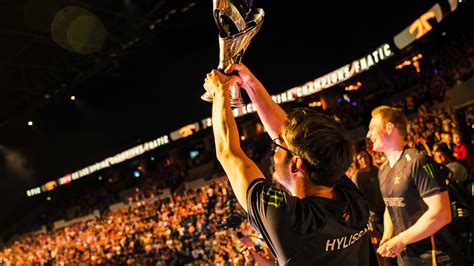 Esports brand Fnatic raises $17 million for Asia expansion | VentureBeat