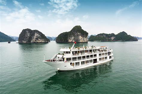 From Hanoi to Halong Bay Tour with Overnight Cruise - 4 Days - Hanoi ...