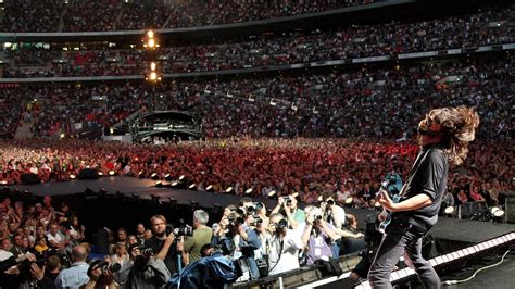 Foo Fighters: Live At Wembley Stadium (2008) - Backdrops — The Movie Database (TMDB)