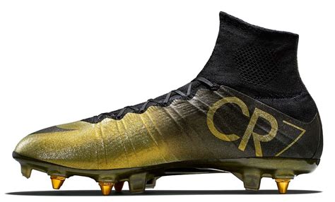 New Christano Ronaldo football shoes