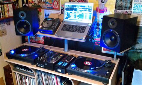 A Beginner DJ's Guide To Monitors, Part 2: Positioning Your Speakers