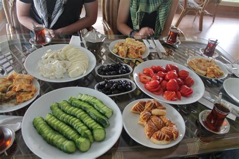 Parmvoo: Turkish breakfast