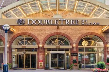 DoubleTree by Hilton Hotel Toronto Downtown