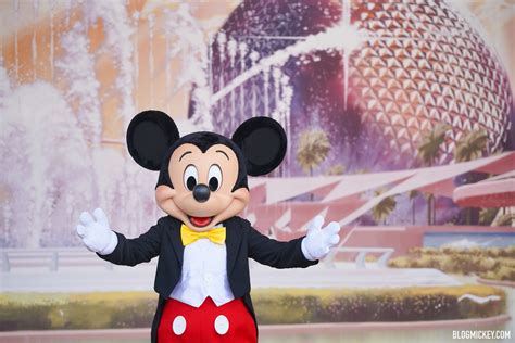 Mickey and Minnie Physically Distanced Meet and Greet Debuts in EPCOT Entrance Plaza